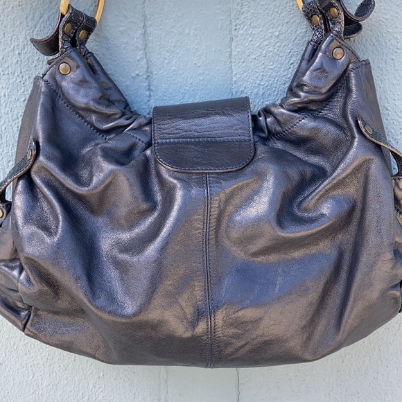 Hogan Navy Blue Butter Leather Shoulder Bag - Picture 8 of 14